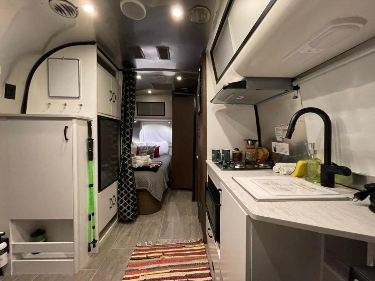 Airstream Caravel 2020 Loblolly Pines Adventure Camp Hotel Eureka Springs Buitenkant foto